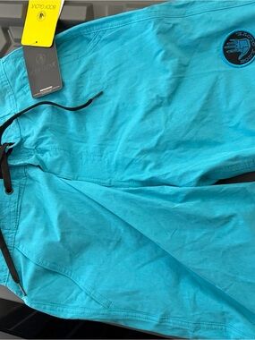 Body Glove Men’s Turquoise Board Shorts with Black Drawstring